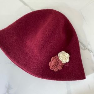 American Eagle wool bucket hat